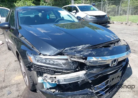 2021 Honda Accord Lx z USA, uszkodzony, nr VIN 1HGCV1F19MA059974
